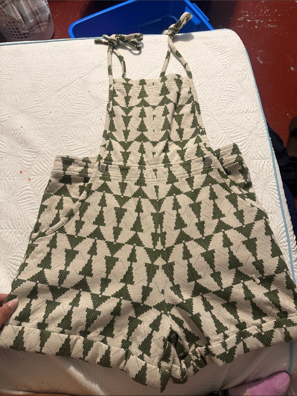 En Creme Green Tree-Print Cream Short Overalls